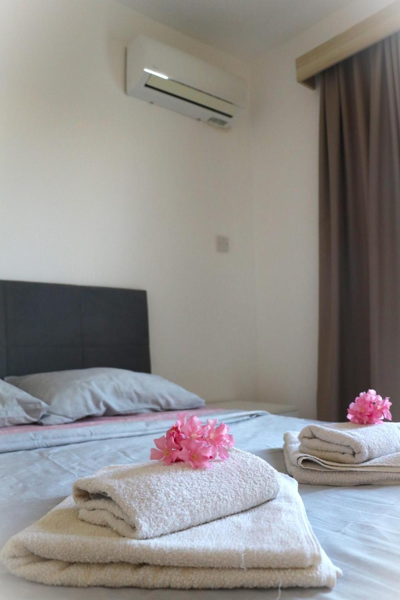 Royal Sun Royal Fun, Next To Grand Sapphire Hotel Trikomo ภายนอก รูปภาพ